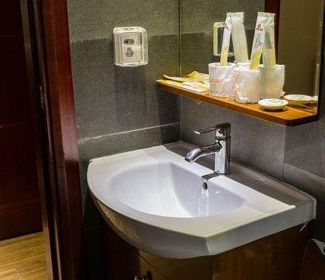 Hengchao Holiday Hotel Guangzhou Bagian luar foto